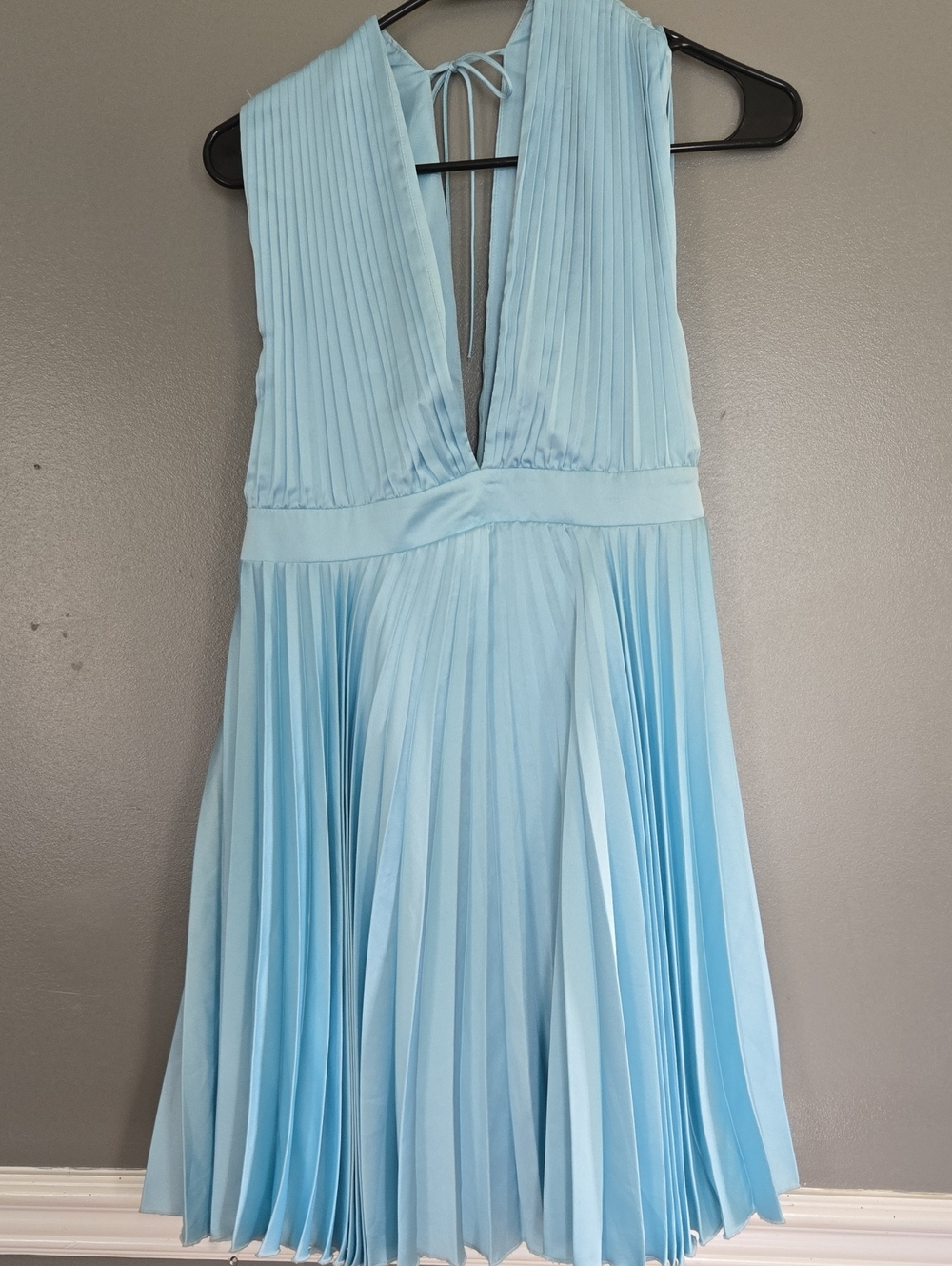 Abercrombie & Fitch Light Blue Pleated V-Neck Midi Dress